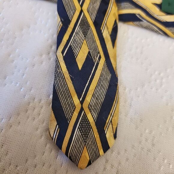 Tom James Yellow  & Navy Printed Tie - Picture 5 of 6